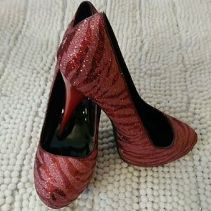 Shi Journeys Platform shoes